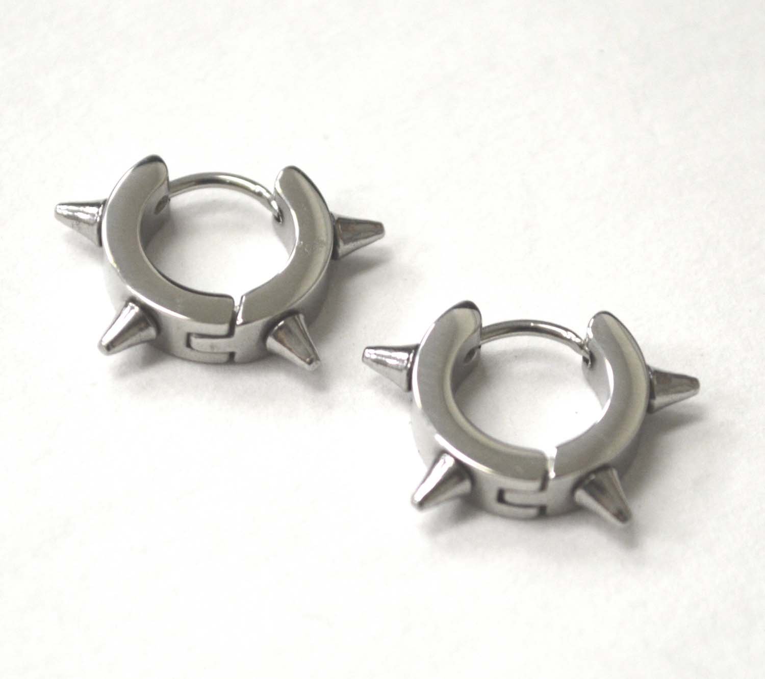 SPIKE HUGGIE  EARRINGS 83-422S