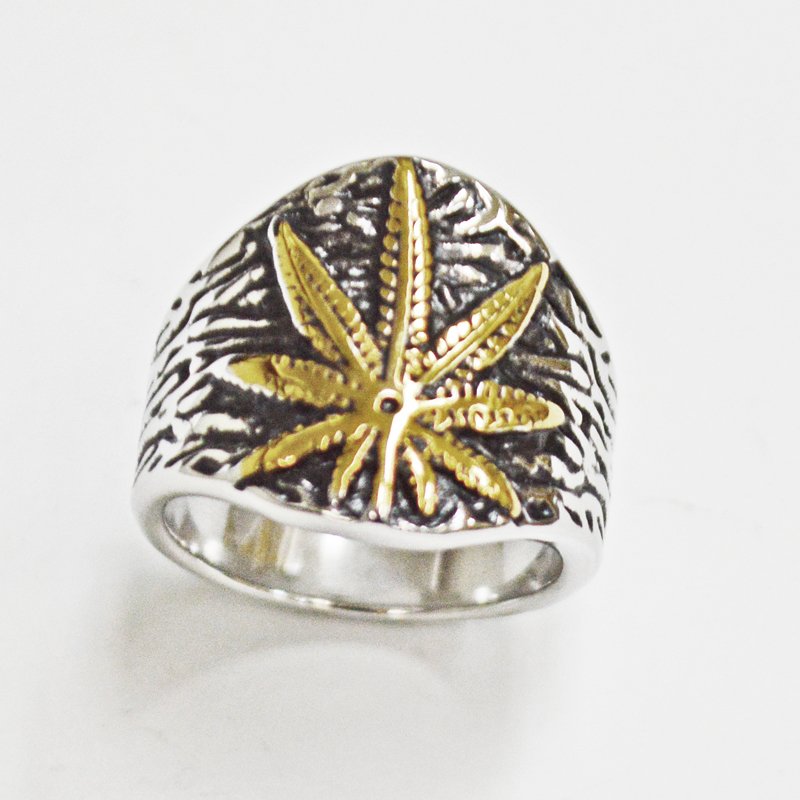 2 TONE GOLD MARIJUANA LEAF RING(19mm) 81-1266-2T