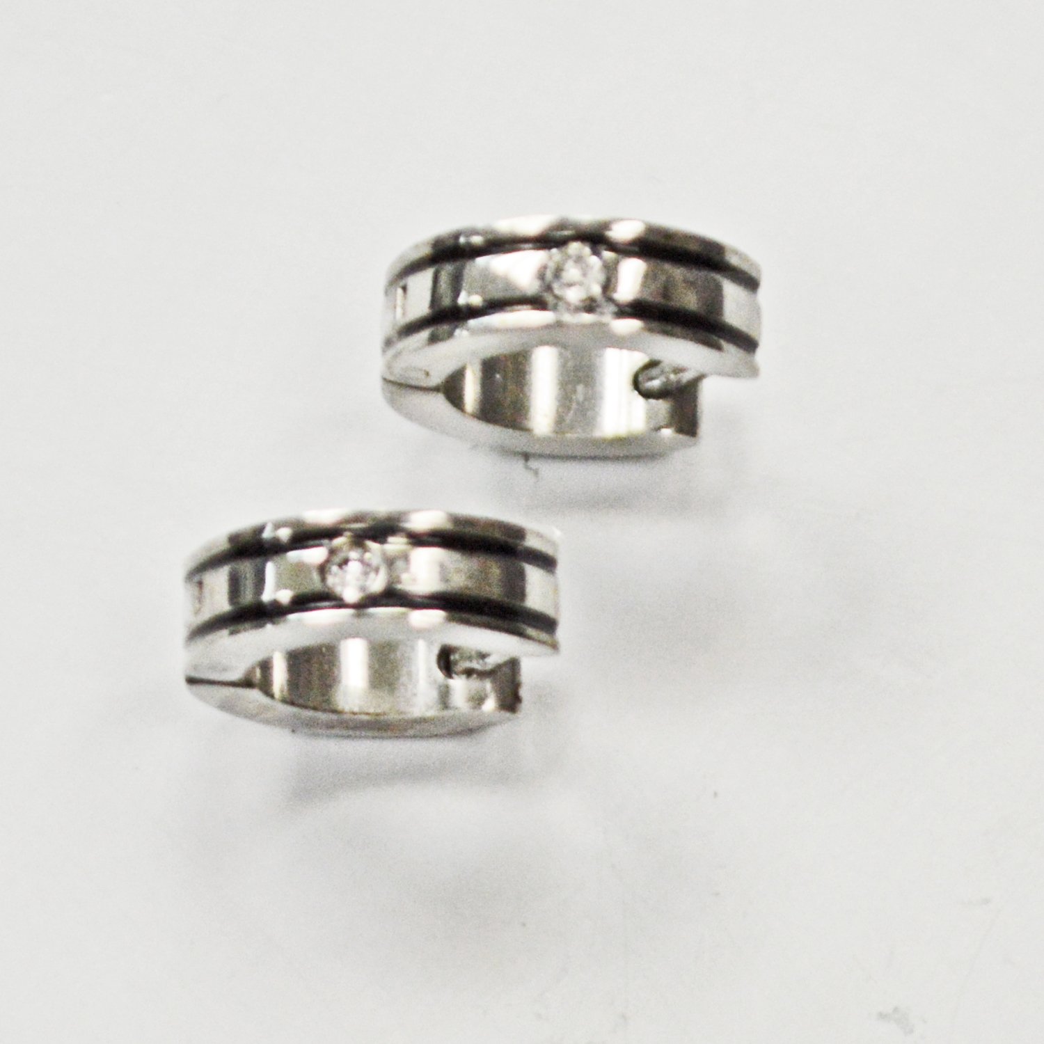 HUGGIE W/ CRYSTAL EARRINGS 83-751