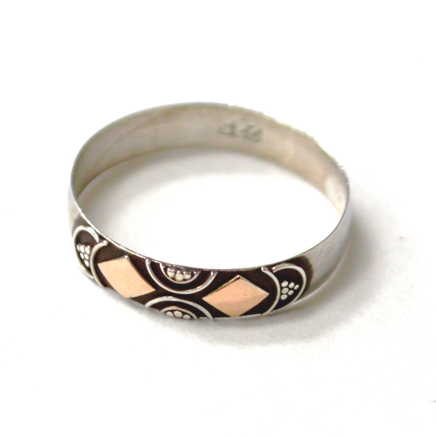 Bali Sterling Silver Ring 51-1557