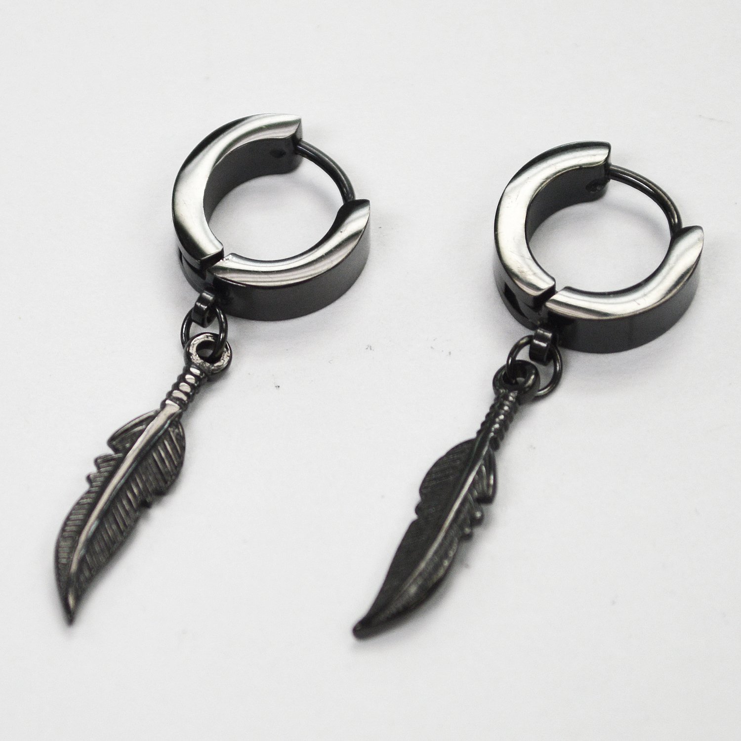 Huggies with Feather Black Plated 83-767B