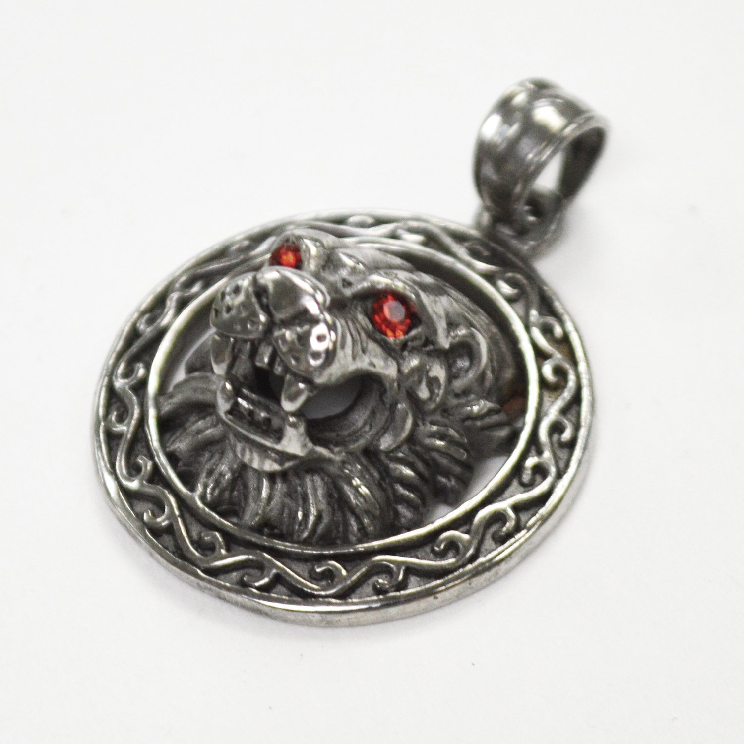 Wolf with Red Eye Pendant 86-2326