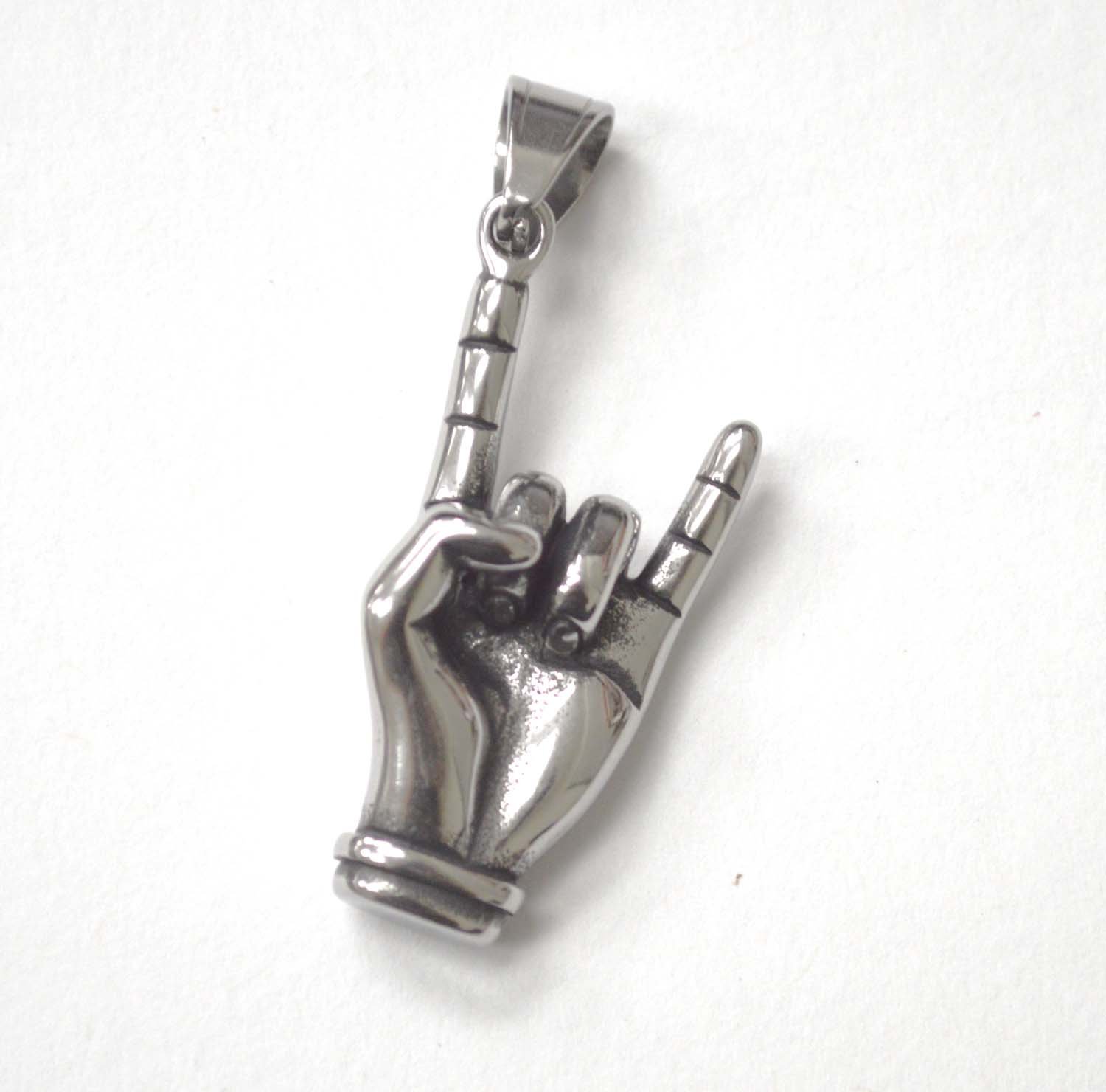 Sign of the Horn Pendant 86-2802