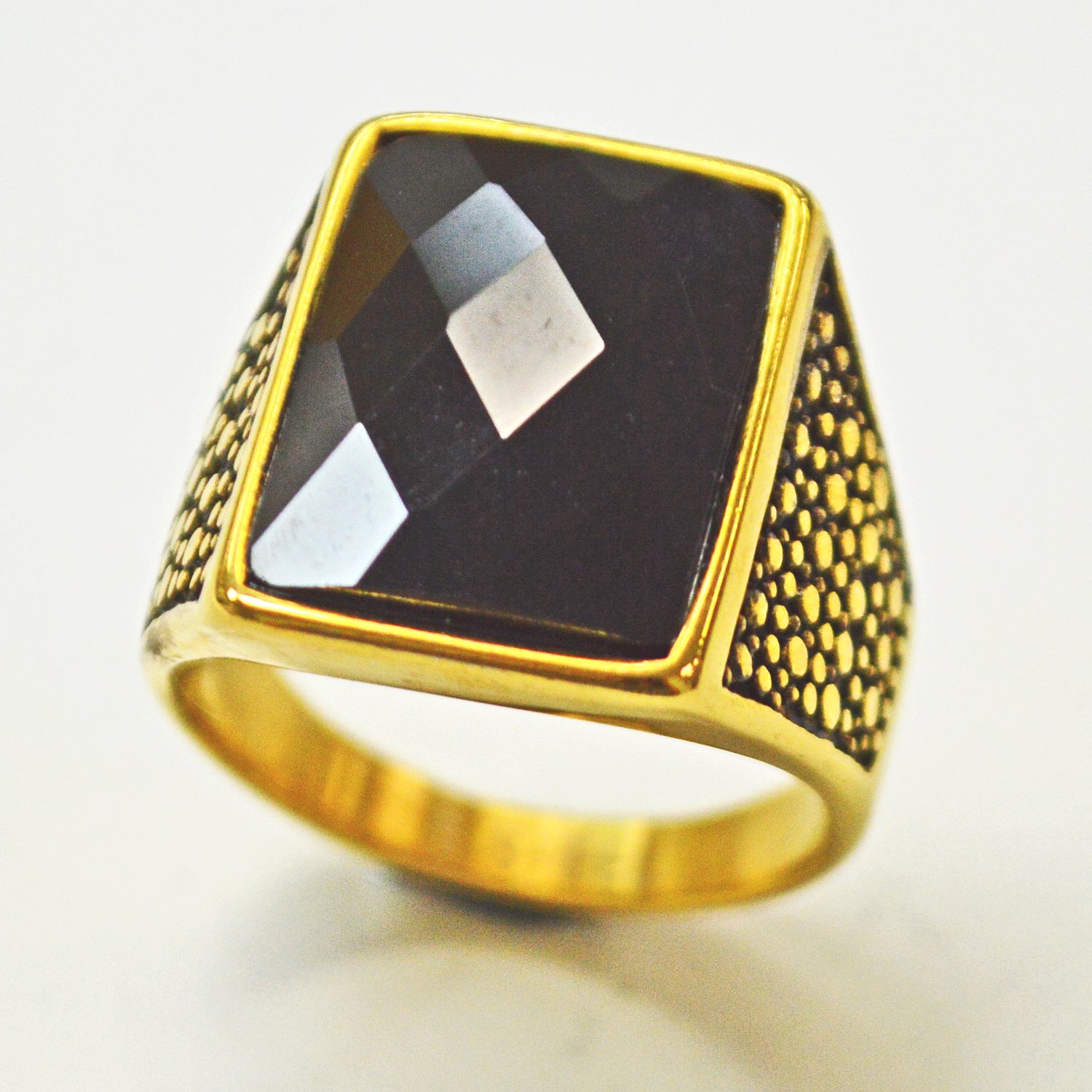 BLACK STONE GOLD IP PLATE RING (17x21mm) 81-1331