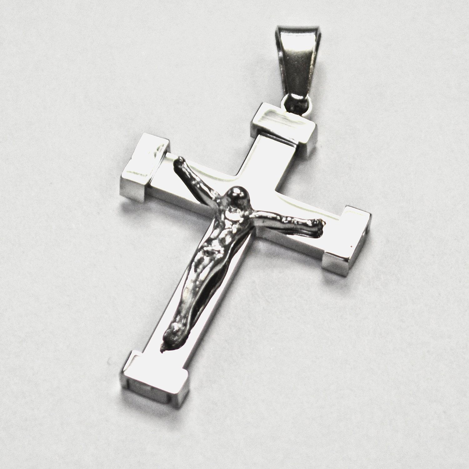 Crucifix Pendant (22x33mm) 86-2175