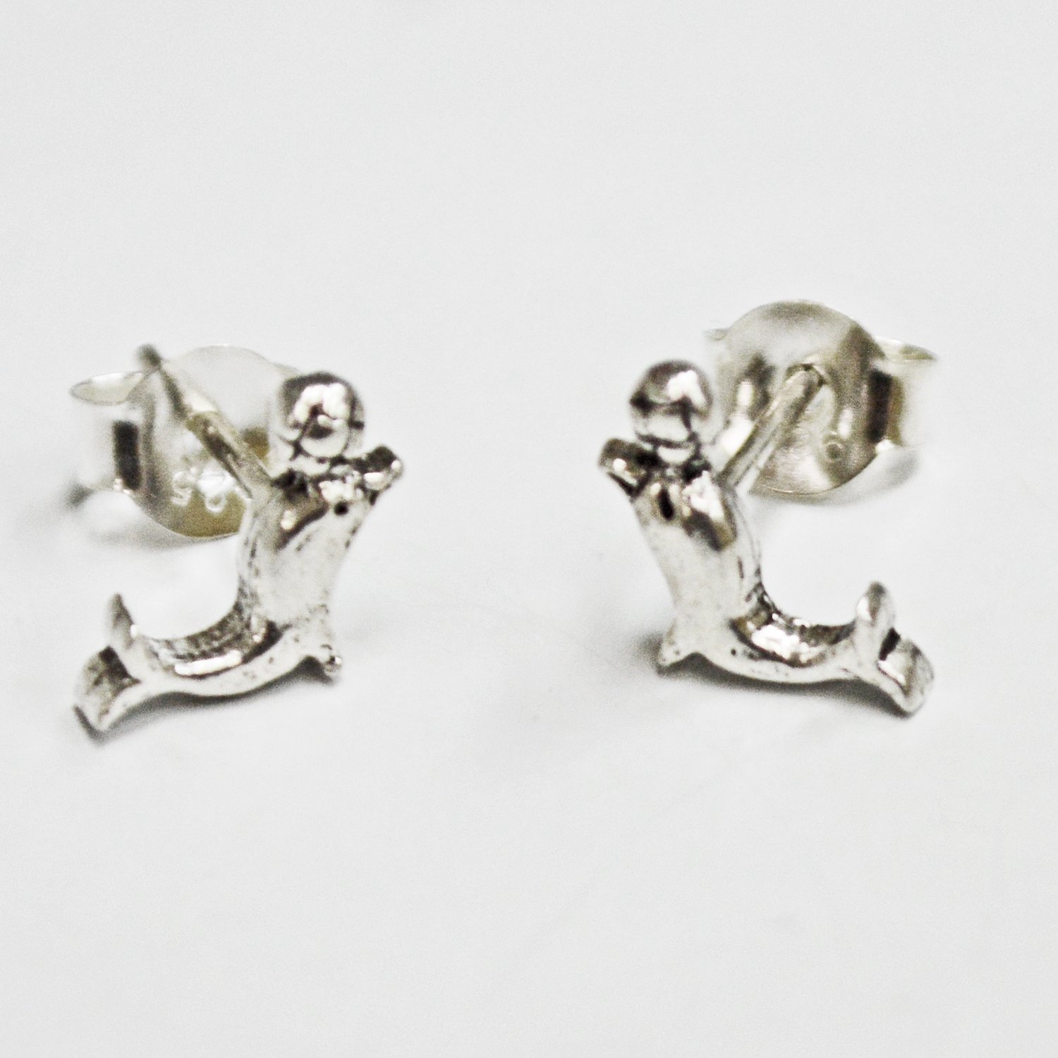 Seal Stud Earring 53-5182