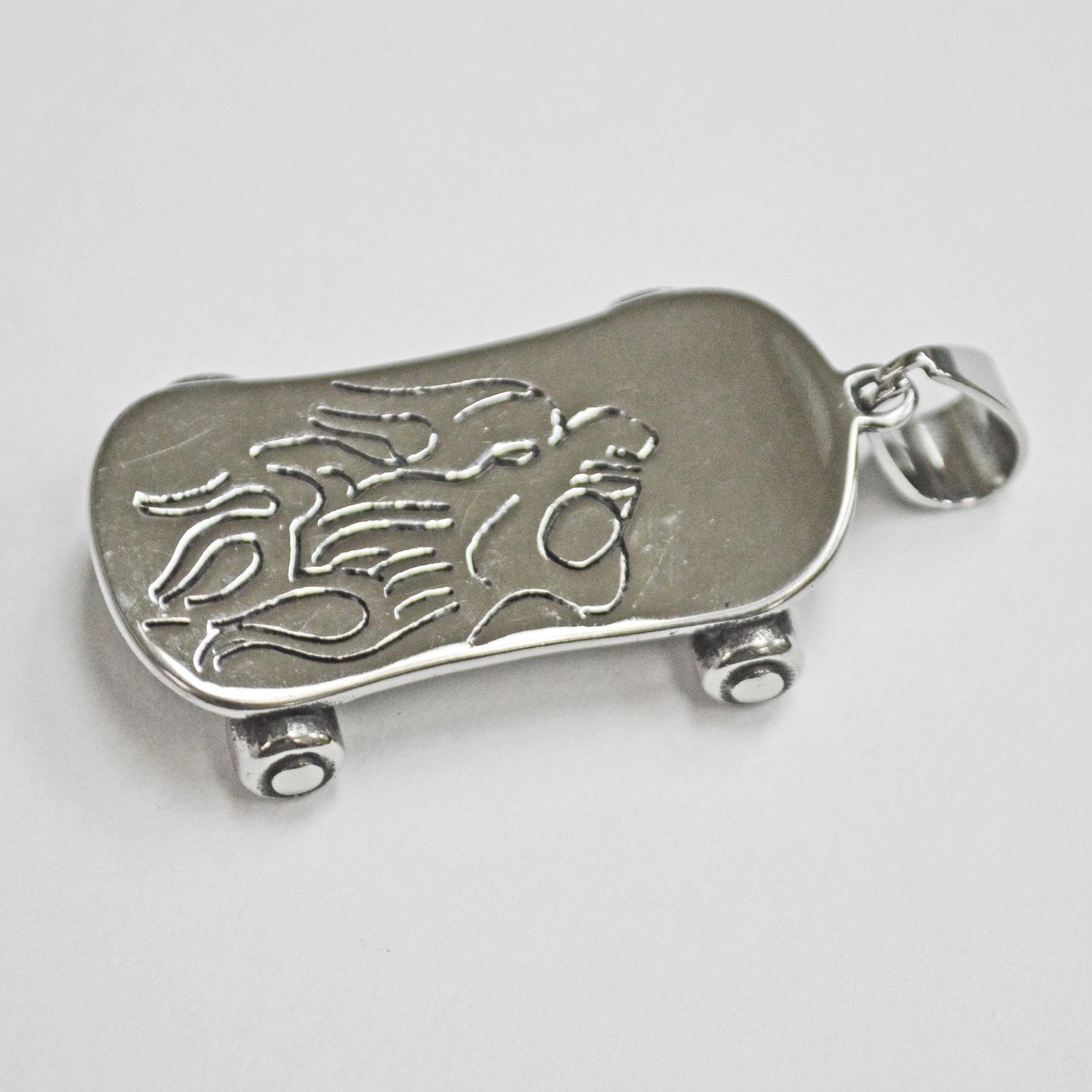 Skateboard Pendant 86-2193
