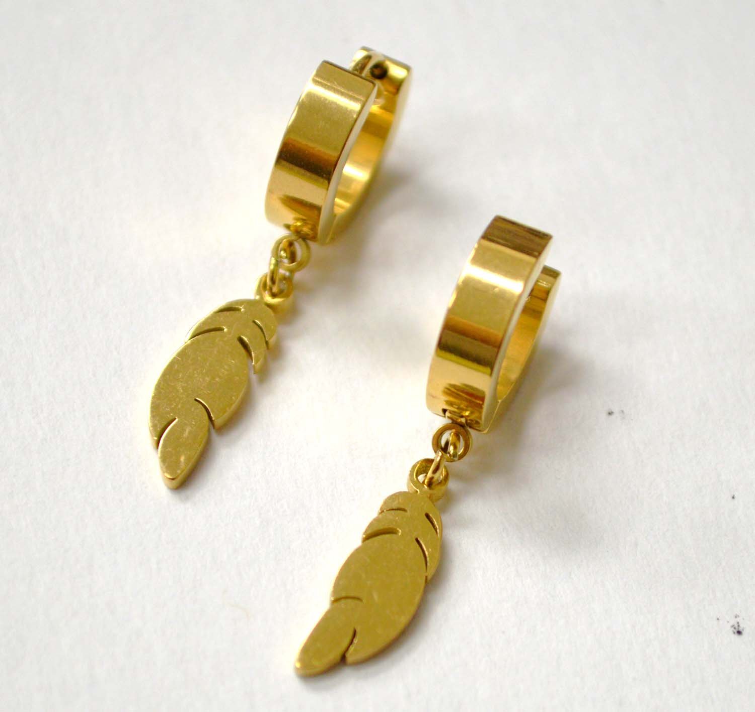 Dangling Feather Gold Plated Huggies Earring 83-873G