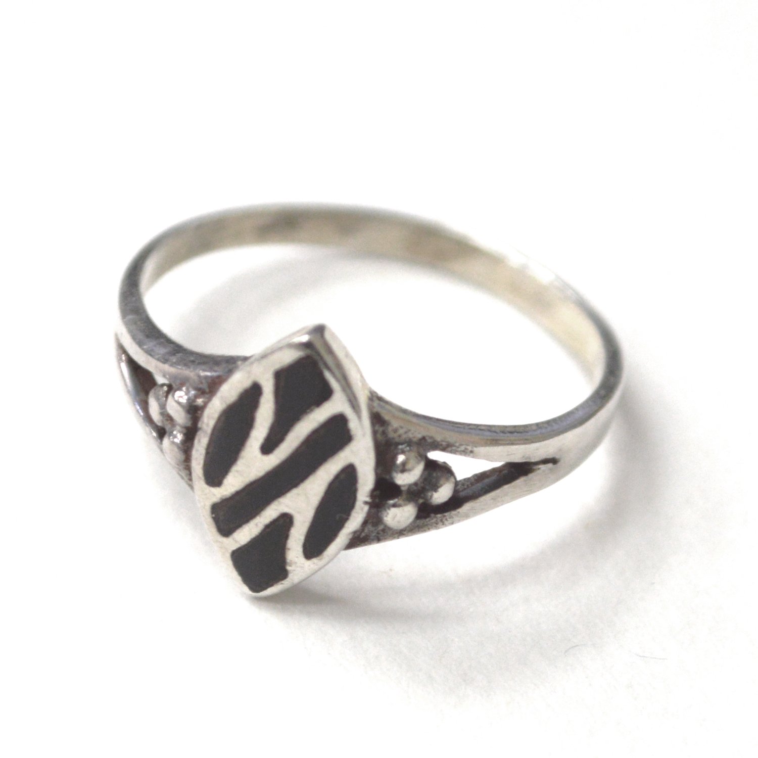 Sterling Silver Ring  51-3039