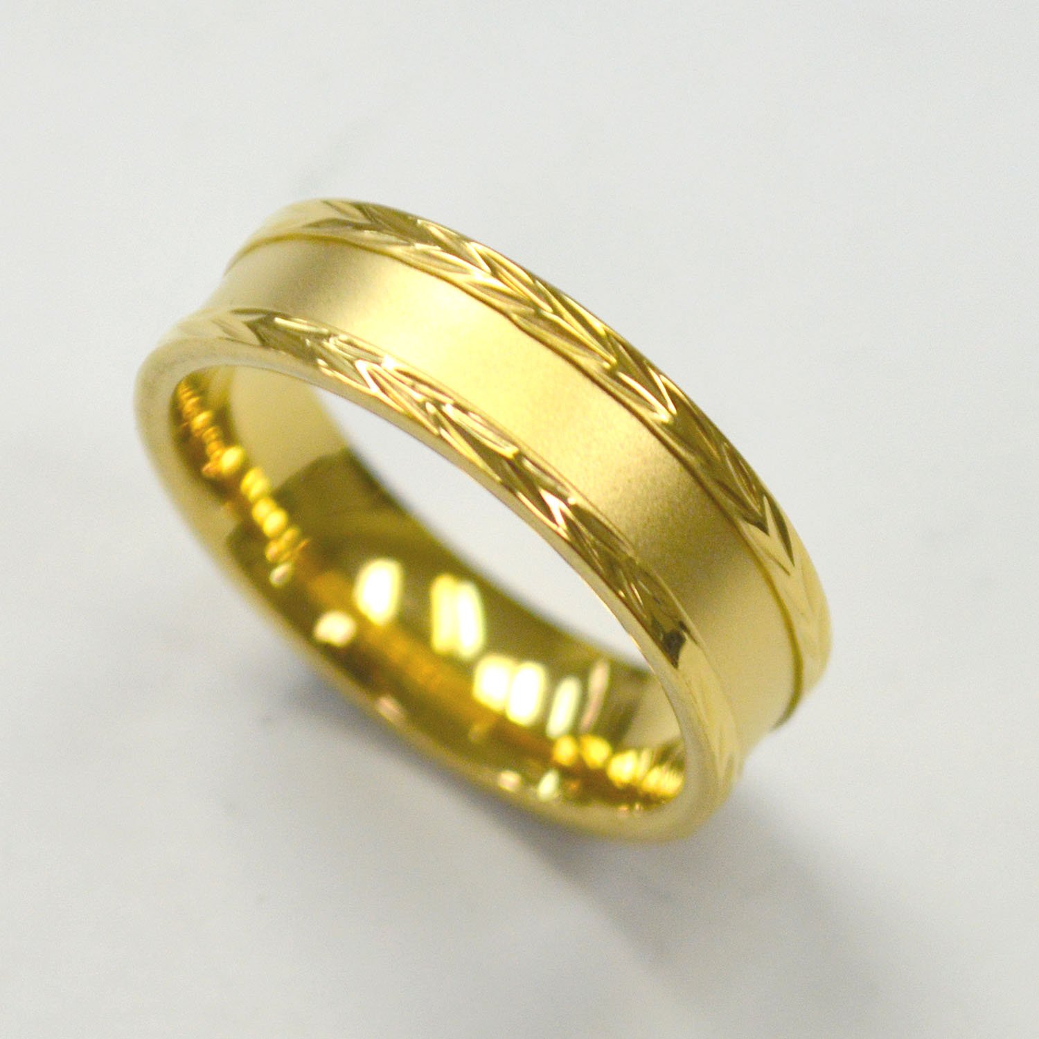 Matte Finished Center Gold IP Plated Ring (6mm)81-1340G