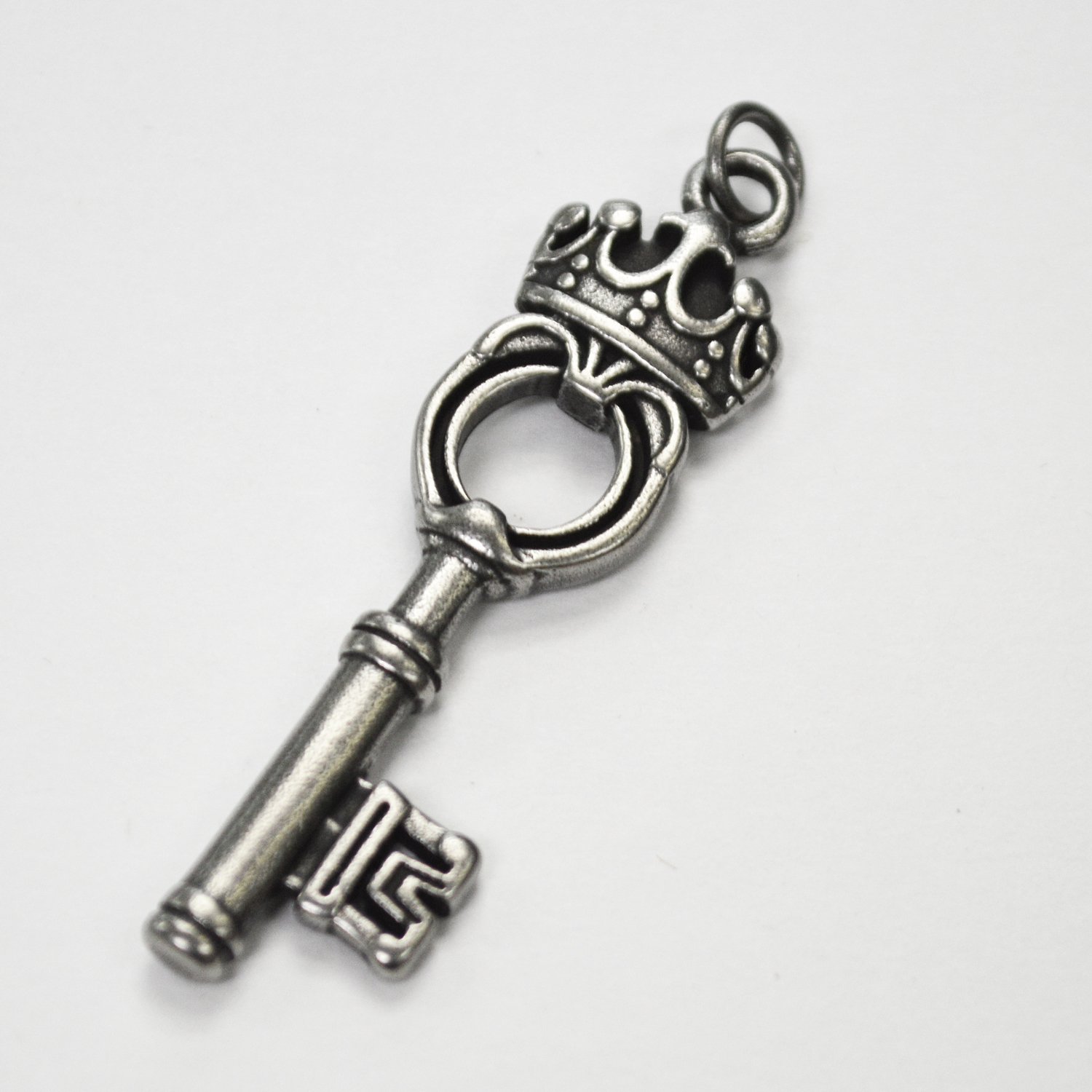 Key with Crown Pendant 86-2289