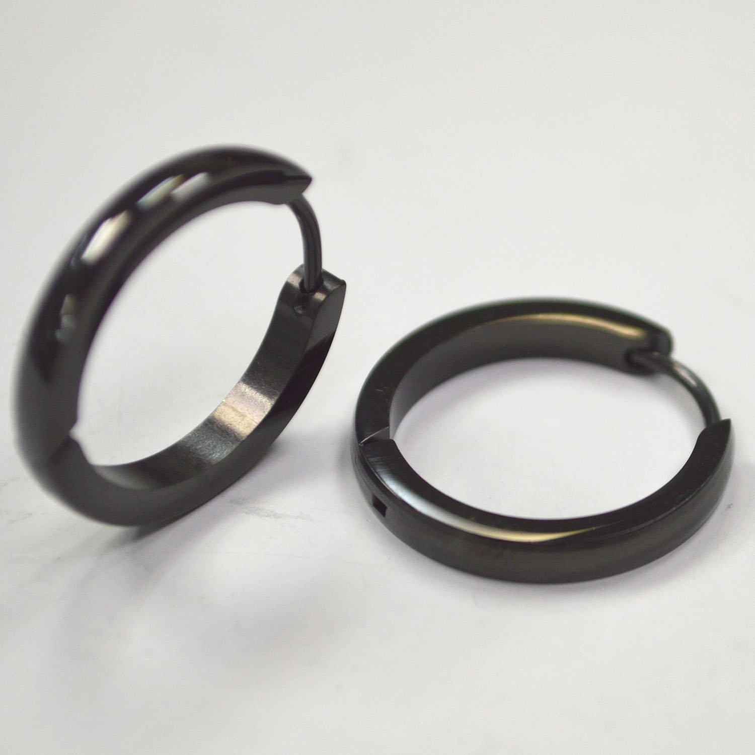 HUGGIE EARRINGS 83-671B