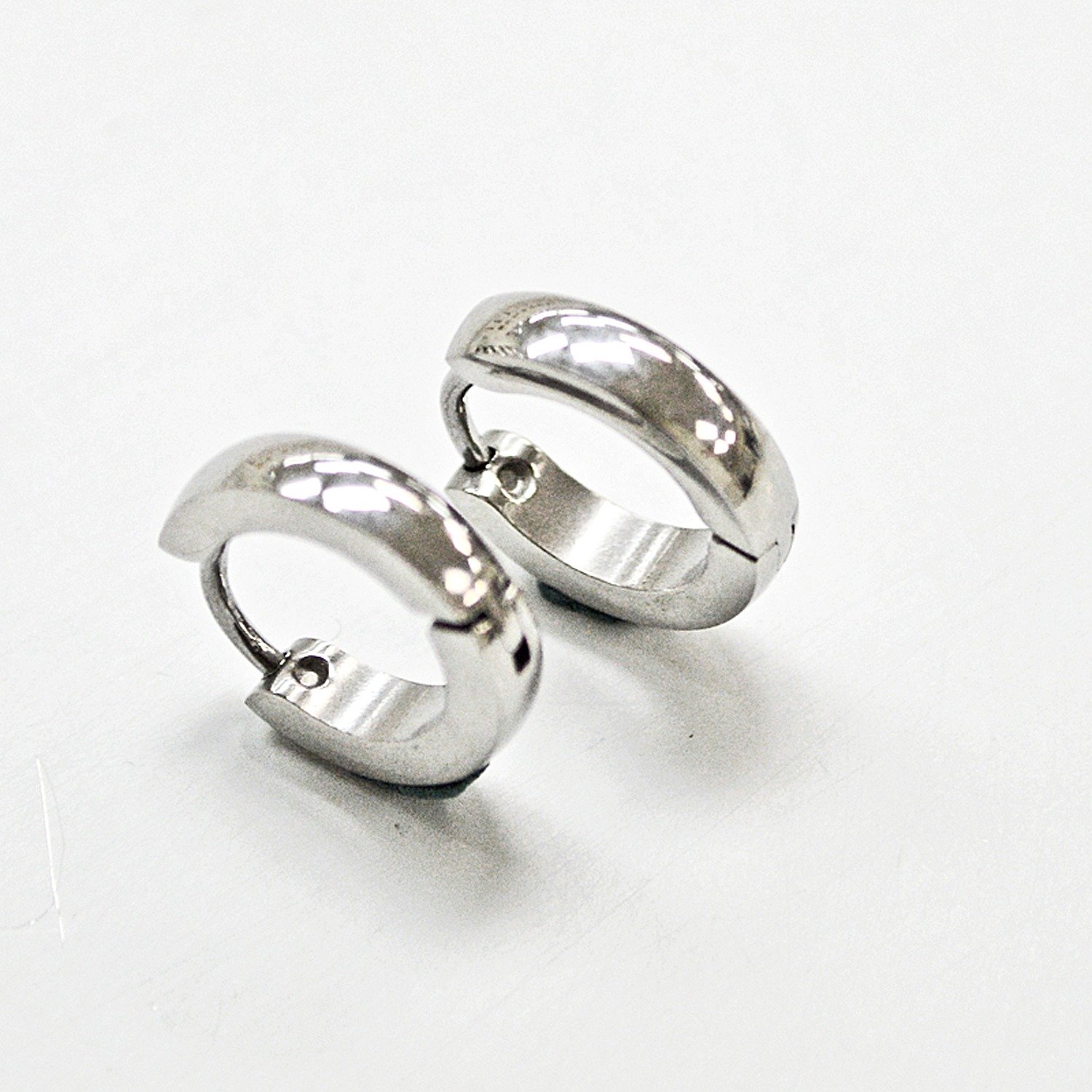 Curve Top Stainless Steel Huggies Earing 83-258S