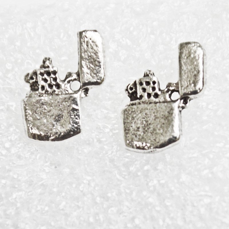Lighter Stud Earring 53-5171