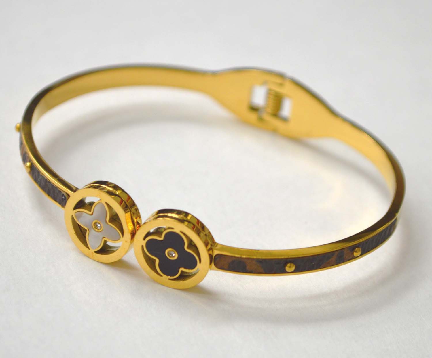 Designer Inspired Gold IP Plated Bangle 84-1881G