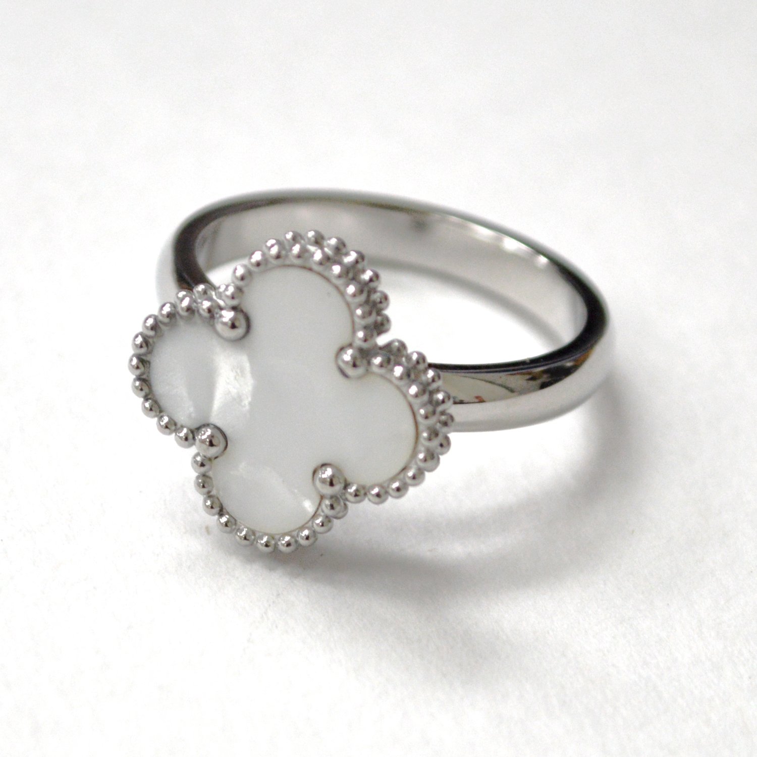 Clover Stainless Steel Ring 81-1755S-15 MOP