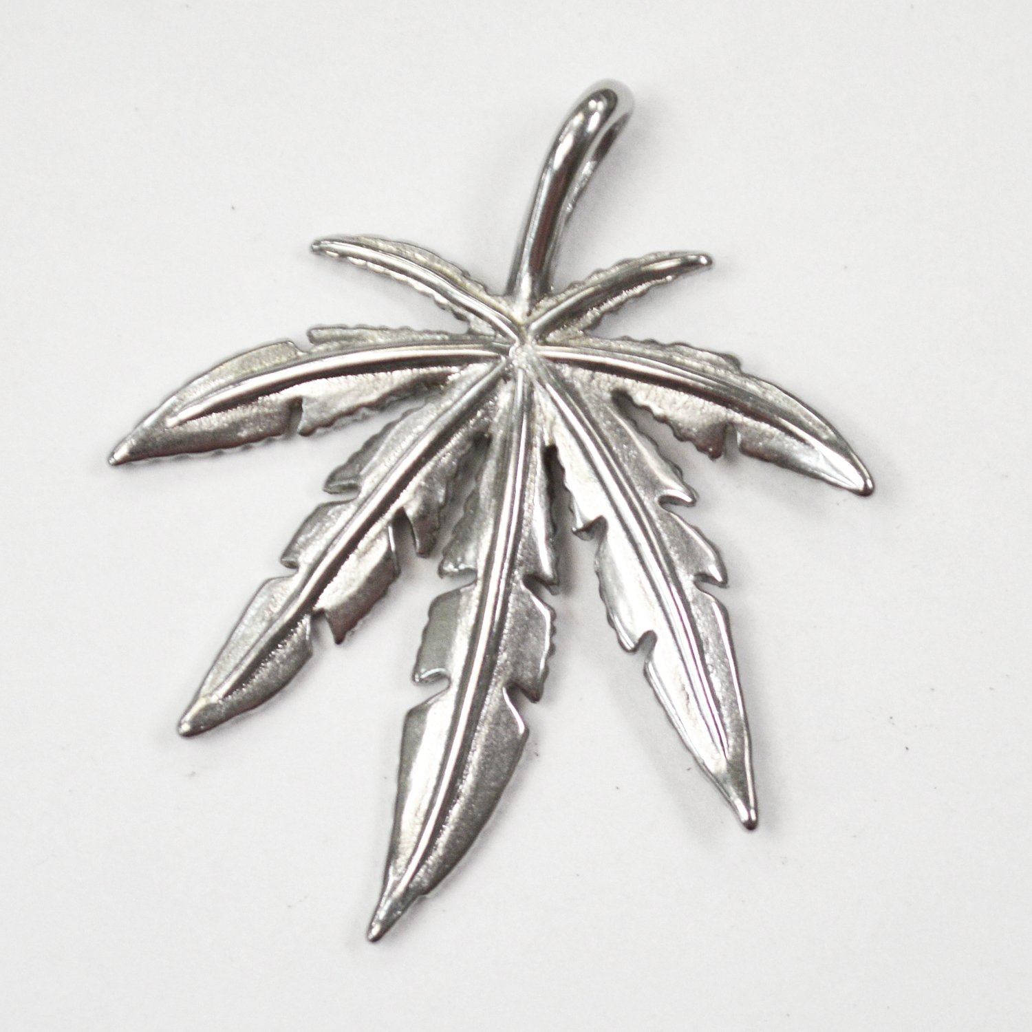 Marijuana Leaf Pendant 86-2146