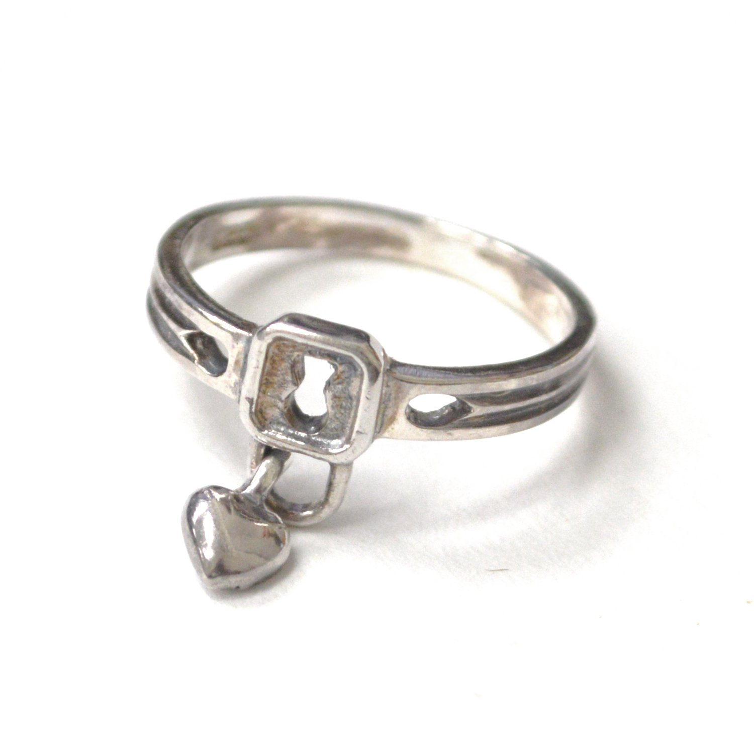 Lock Heart Sterling Silver Ring 51-3075