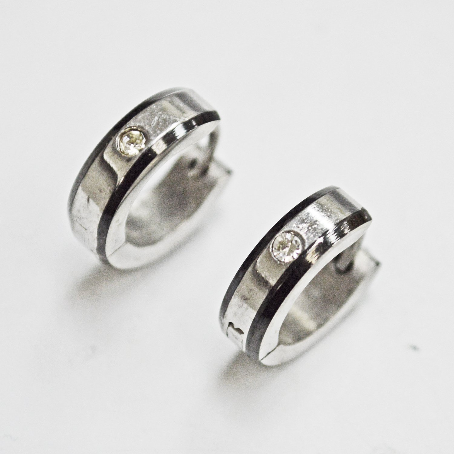 HUGGIE W/ CRYSTAL EARRINGS