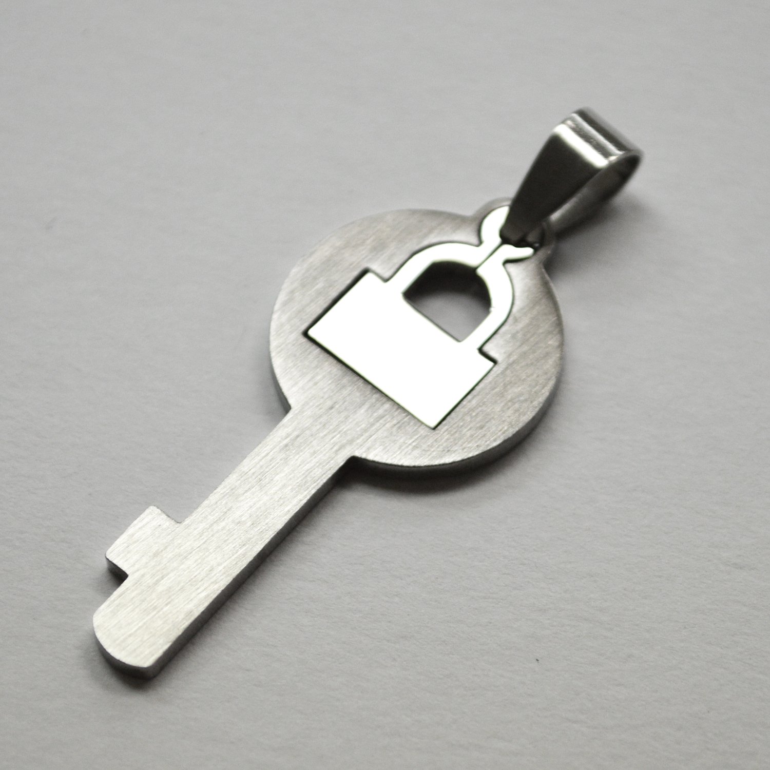Key and Lock  Pendant 86-277