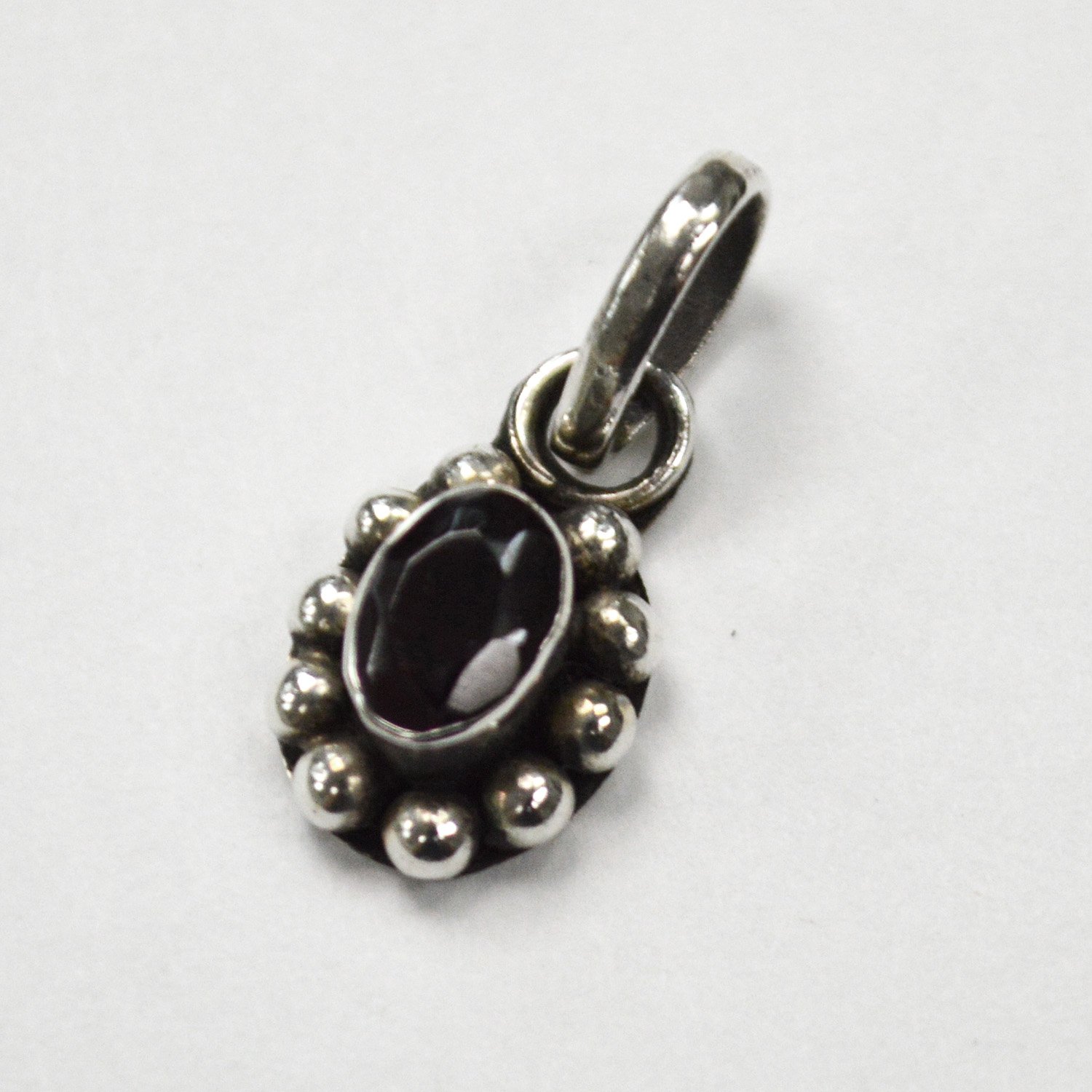 Garnet Stone Pendant Sterling Silver 563010