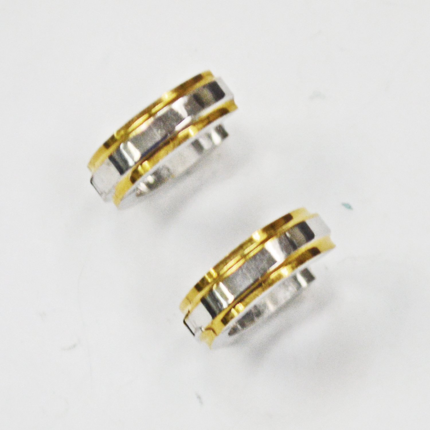 2 TONES HUGGIE EARRINGS 83-661