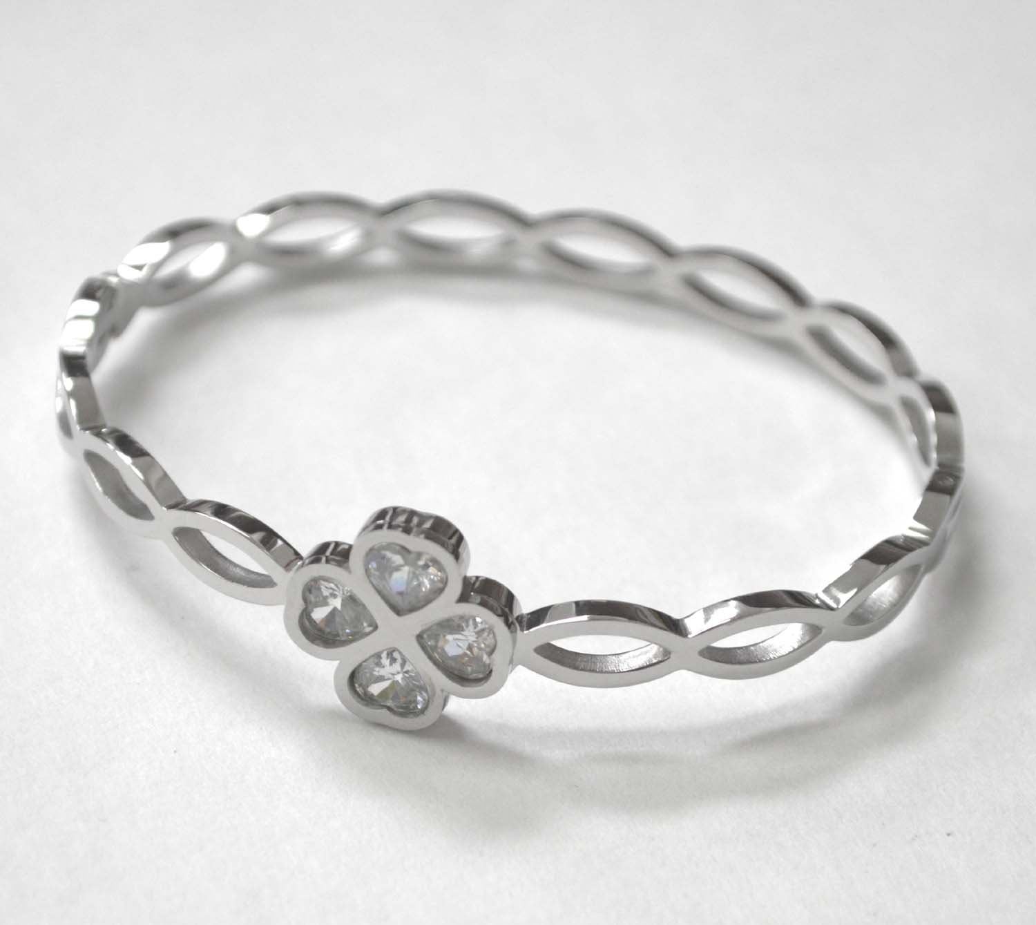 Cloverleaf Stainless Steel Bangle 84-1848S