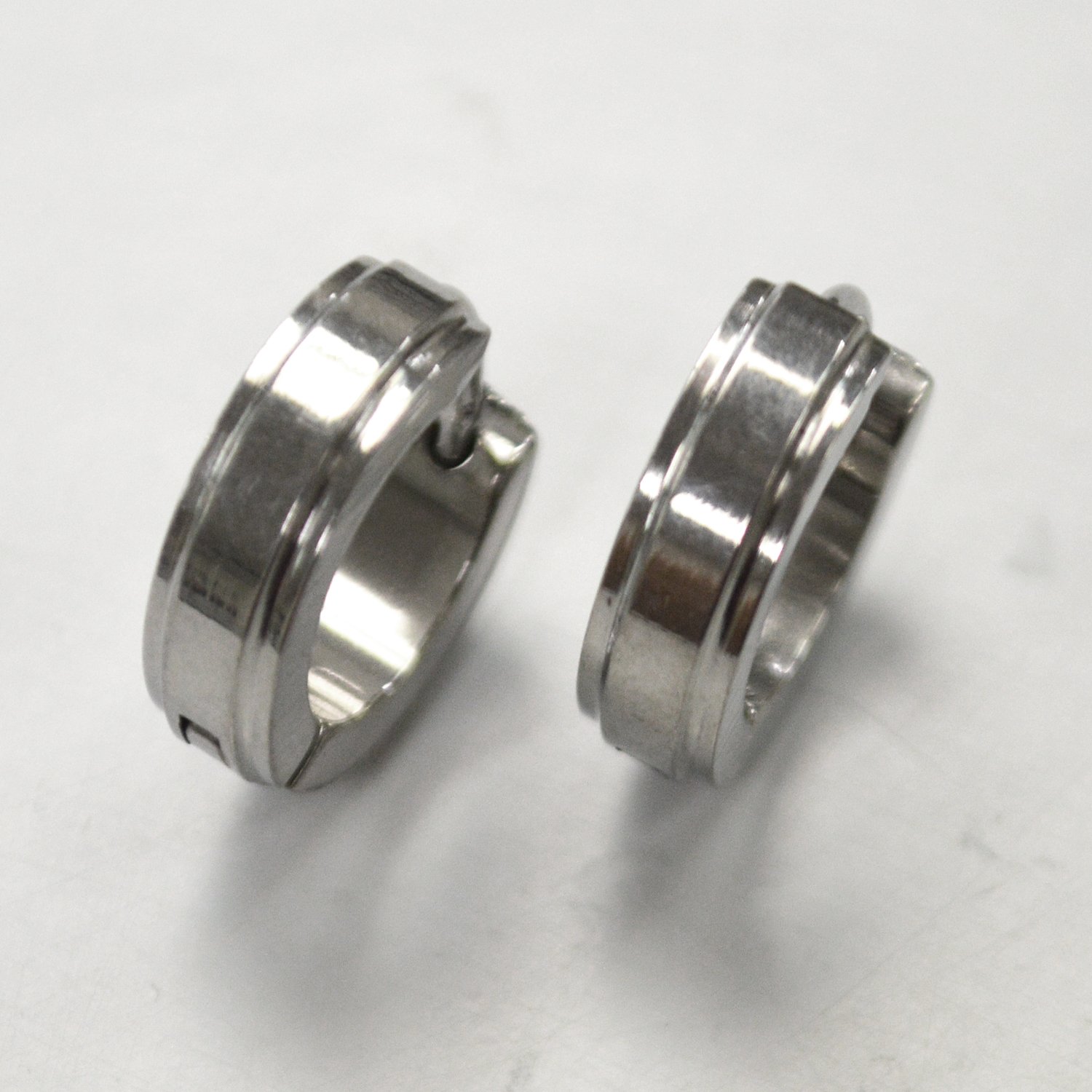 HUGGIE EARRINGS 83-719