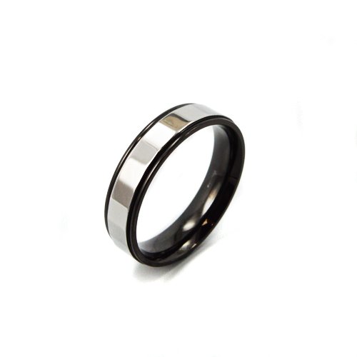 Black and White Ring 81-978