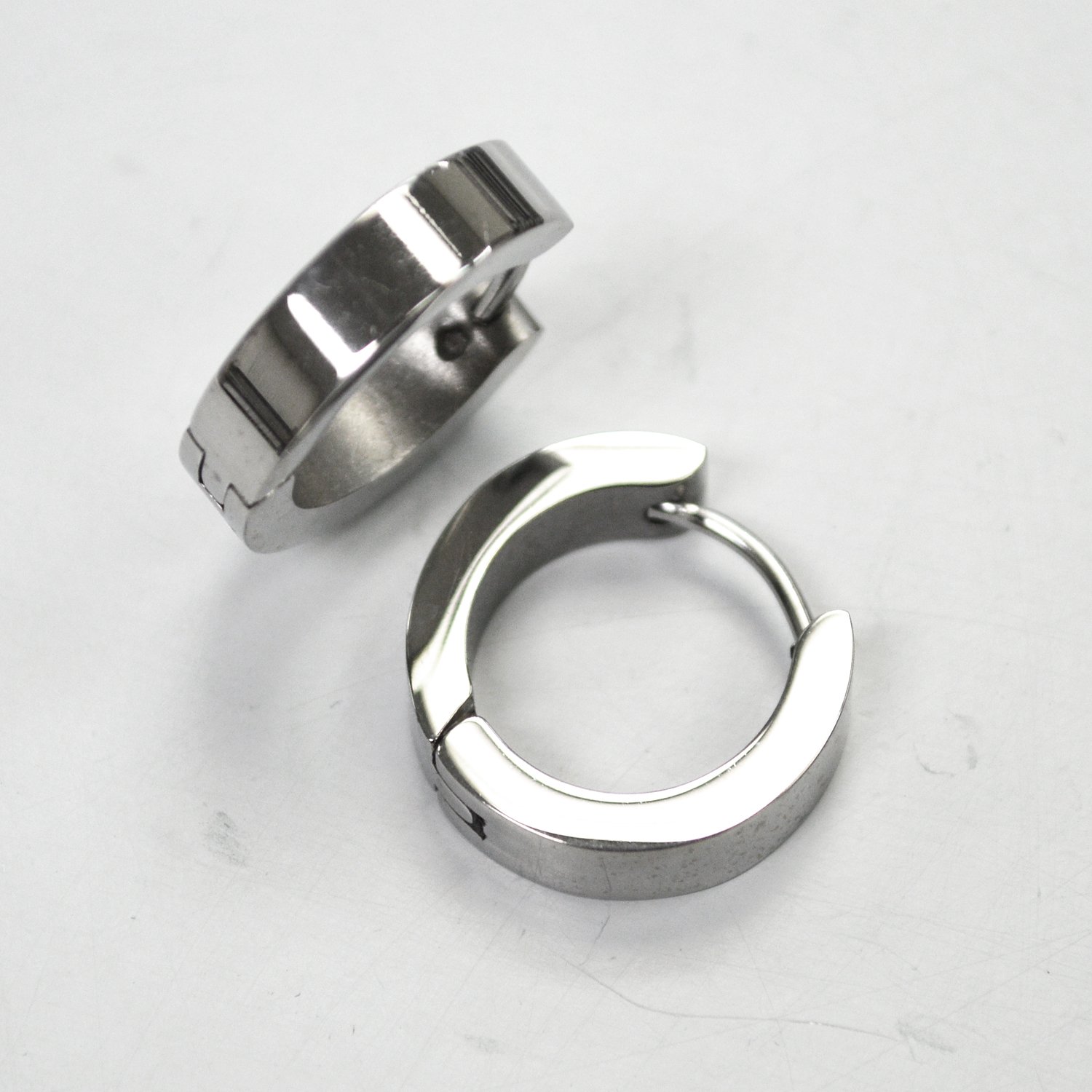 Flat Huggies Earrings 83-695S