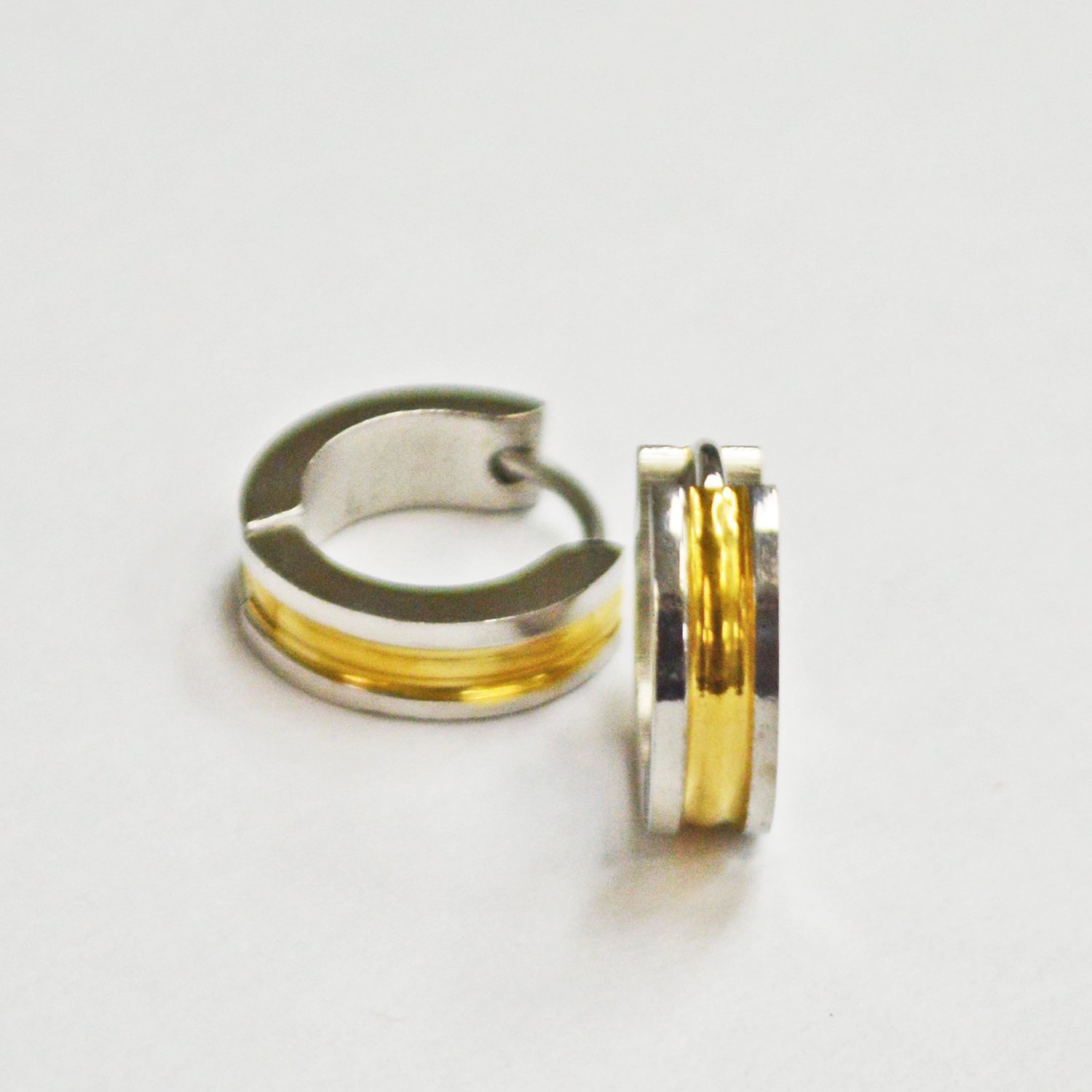 HUGGIE EARRINGS  83-739