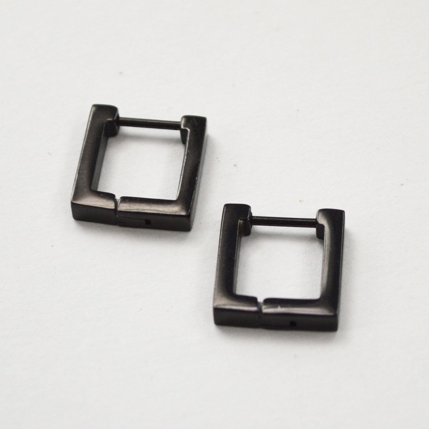 Square Shape Hoops Earrings Black Plated  83-777B